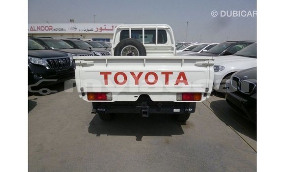Buy Import Toyota Land Cruiser White Car in Import - Dubai in Attapeu Province Buy Import Toyota Land Cruiser White Car in Import - Dubai in Attapeu Province