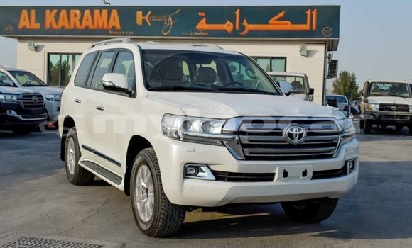 Buy Import Toyota Land Cruiser White Car in Import - Dubai in Attapeu Province Buy Import Toyota Land Cruiser White Car in Import - Dubai in Attapeu Province