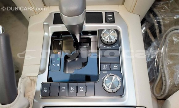 Buy Import Toyota Land Cruiser White Car in Import - Dubai in Attapeu Province Buy Import Toyota Land Cruiser White Car in Import - Dubai in Attapeu Province