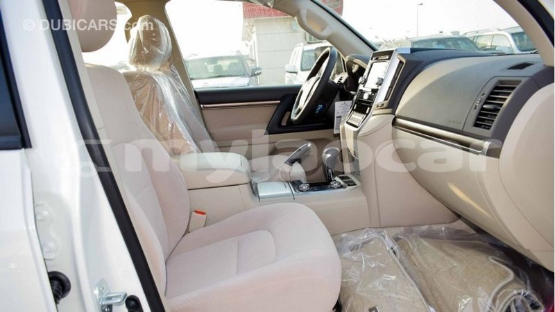 Big with watermark toyota land cruiser attapeu province import dubai 2663