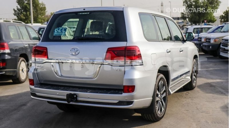 Big with watermark toyota land cruiser attapeu province import dubai 2665