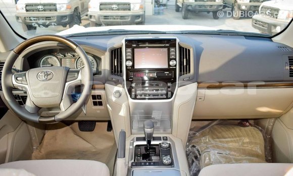 Buy Import Toyota Land Cruiser White Car in Import - Dubai in Attapeu Province Buy Import Toyota Land Cruiser White Car in Import - Dubai in Attapeu Province