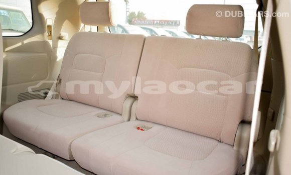 Buy Import Toyota Land Cruiser White Car in Import - Dubai in Attapeu Province Buy Import Toyota Land Cruiser White Car in Import - Dubai in Attapeu Province