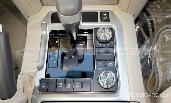 Buy Import Toyota Land Cruiser White Car in Import - Dubai in Attapeu Province Buy Import Toyota Land Cruiser White Car in Import - Dubai in Attapeu Province