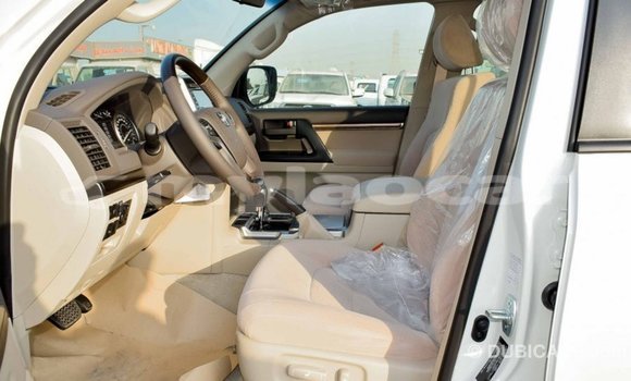 Buy Import Toyota Land Cruiser White Car in Import - Dubai in Attapeu Province Buy Import Toyota Land Cruiser White Car in Import - Dubai in Attapeu Province