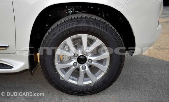 Buy Import Toyota Land Cruiser White Car in Import - Dubai in Attapeu Province Buy Import Toyota Land Cruiser White Car in Import - Dubai in Attapeu Province