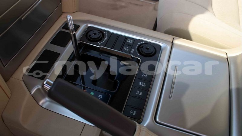 Big with watermark toyota land cruiser attapeu province import dubai 2668