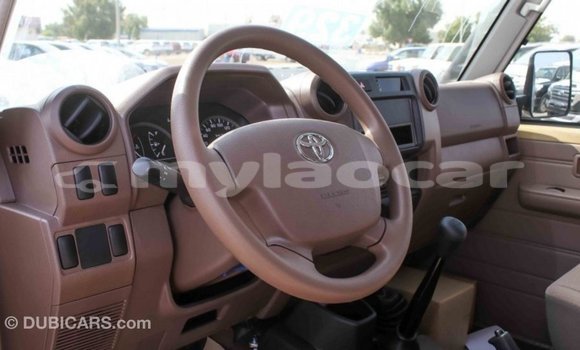 Buy Import Toyota Land Cruiser Beige Car in Import - Dubai in Attapeu Province Buy Import Toyota Land Cruiser Beige Car in Import - Dubai in Attapeu Province