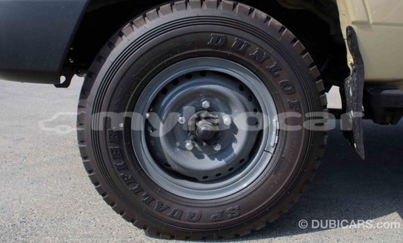Buy Import Toyota Land Cruiser Beige Car in Import - Dubai in Attapeu Province Buy Import Toyota Land Cruiser Beige Car in Import - Dubai in Attapeu Province