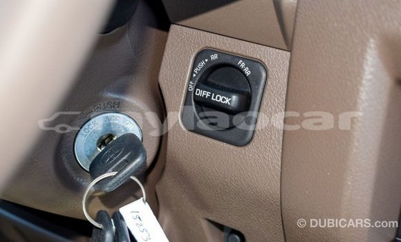 Buy Import Toyota Land Cruiser Beige Car in Import - Dubai in Attapeu Province Buy Import Toyota Land Cruiser Beige Car in Import - Dubai in Attapeu Province