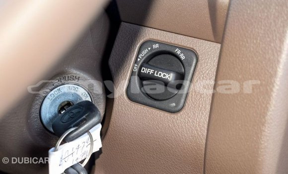 Buy Import Toyota Land Cruiser Beige Car in Import - Dubai in Attapeu Province Buy Import Toyota Land Cruiser Beige Car in Import - Dubai in Attapeu Province