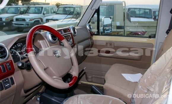 Buy Import Toyota Land Cruiser Beige Car in Import - Dubai in Attapeu Province Buy Import Toyota Land Cruiser Beige Car in Import - Dubai in Attapeu Province