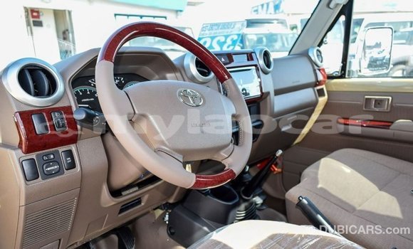 Buy Import Toyota Land Cruiser Beige Car in Import - Dubai in Attapeu Province Buy Import Toyota Land Cruiser Beige Car in Import - Dubai in Attapeu Province