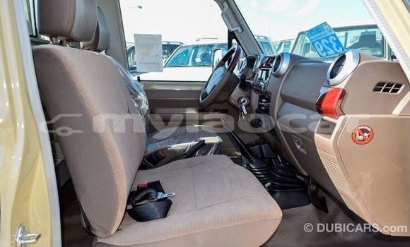 Buy Import Toyota Land Cruiser Beige Car in Import - Dubai in Attapeu Province Buy Import Toyota Land Cruiser Beige Car in Import - Dubai in Attapeu Province