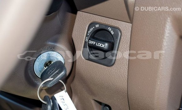 Buy Import Toyota Land Cruiser Beige Car in Import - Dubai in Attapeu Province Buy Import Toyota Land Cruiser Beige Car in Import - Dubai in Attapeu Province