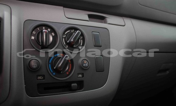 Buy Import Nissan Urvan White Car in Import - Dubai in Attapeu Province Buy Import Nissan Urvan White Car in Import - Dubai in Attapeu Province