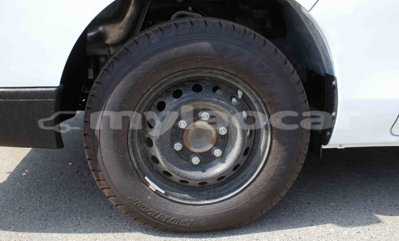 Buy Import Nissan Urvan White Car in Import - Dubai in Attapeu Province Buy Import Nissan Urvan White Car in Import - Dubai in Attapeu Province