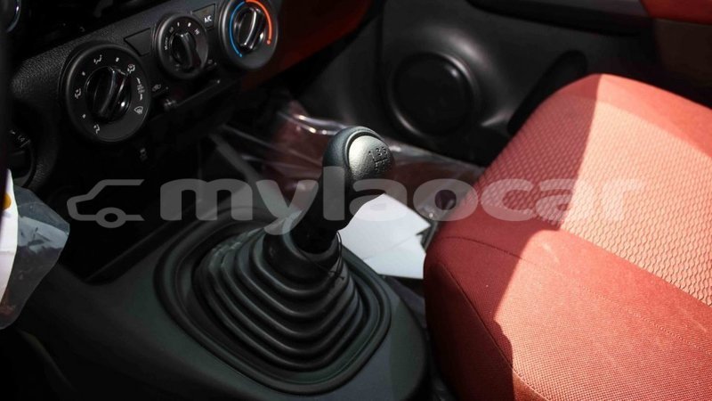 Big with watermark toyota hilux attapeu province import dubai 2680