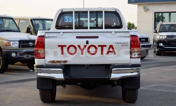 Buy Import Toyota Hilux White Car in Import - Dubai in Attapeu Province Buy Import Toyota Hilux White Car in Import - Dubai in Attapeu Province
