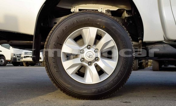 Buy Import Toyota Hilux White Car in Import - Dubai in Attapeu Province Buy Import Toyota Hilux White Car in Import - Dubai in Attapeu Province