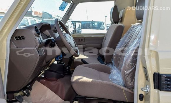 Buy Import Toyota Land Cruiser Beige Car in Import - Dubai in Attapeu Province Buy Import Toyota Land Cruiser Beige Car in Import - Dubai in Attapeu Province