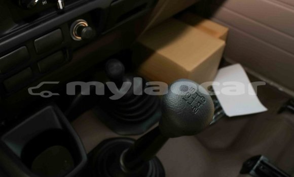 Buy Import Toyota Land Cruiser Beige Car in Import - Dubai in Attapeu Province Buy Import Toyota Land Cruiser Beige Car in Import - Dubai in Attapeu Province