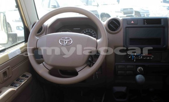 Buy Import Toyota Land Cruiser Beige Car in Import - Dubai in Attapeu Province Buy Import Toyota Land Cruiser Beige Car in Import - Dubai in Attapeu Province