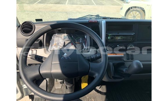 Buy Import Mitsubishi Carisma White Car in Import - Dubai in Attapeu Province Buy Import Mitsubishi Carisma White Car in Import - Dubai in Attapeu Province