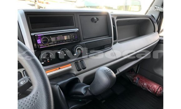 Buy Import Mitsubishi Carisma White Car in Import - Dubai in Attapeu Province Buy Import Mitsubishi Carisma White Car in Import - Dubai in Attapeu Province