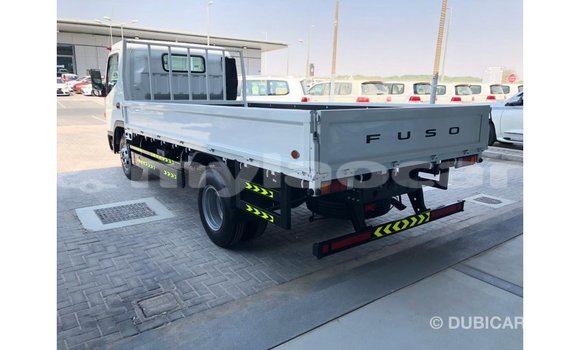 Buy Import Mitsubishi Carisma White Car in Import - Dubai in Attapeu Province Buy Import Mitsubishi Carisma White Car in Import - Dubai in Attapeu Province