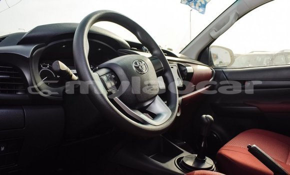 Buy Import Toyota Hilux White Car in Import - Dubai in Attapeu Province Buy Import Toyota Hilux White Car in Import - Dubai in Attapeu Province