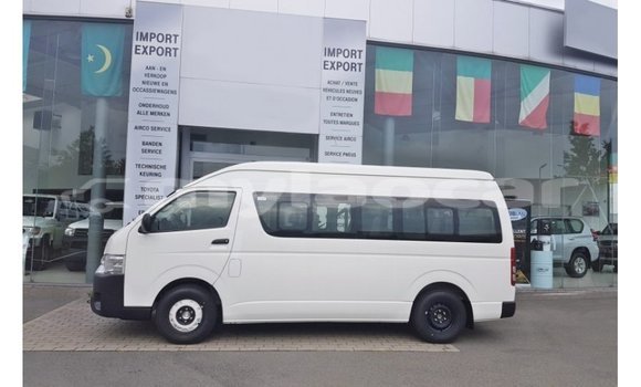 Buy Import Toyota Hiace White Car in Import - Dubai in Attapeu Province Buy Import Toyota Hiace White Car in Import - Dubai in Attapeu Province