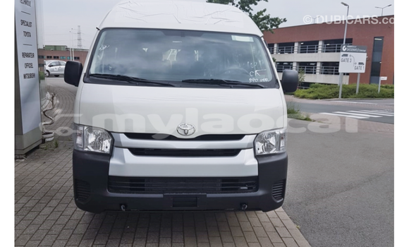 Buy Import Toyota Hiace White Car in Import - Dubai in Attapeu Province Buy Import Toyota Hiace White Car in Import - Dubai in Attapeu Province