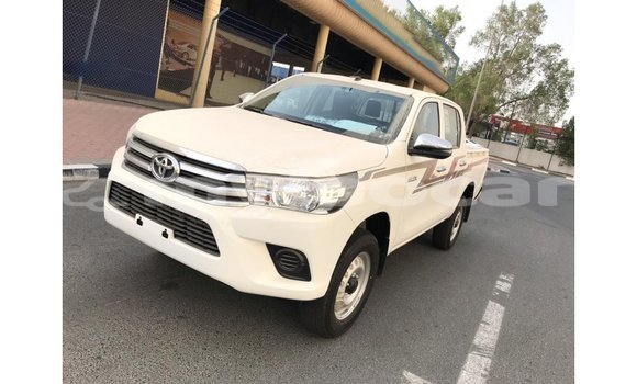 Acheter Import Voiture Toyota Hilux Blanc à Import - Dubai, Attapeu Province Acheter Import Voiture Toyota Hilux Blanc à Import - Dubai, Attapeu Province