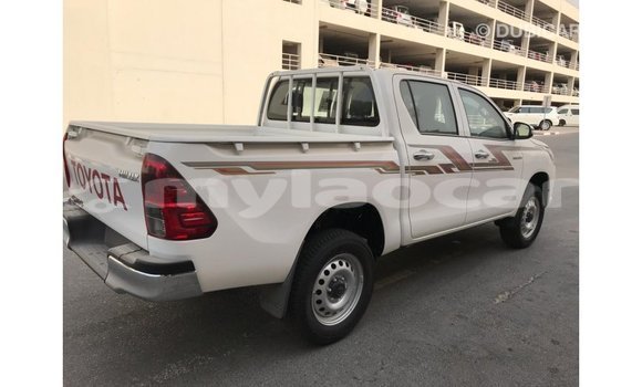 Acheter Import Voiture Toyota Hilux Blanc à Import - Dubai, Attapeu Province Acheter Import Voiture Toyota Hilux Blanc à Import - Dubai, Attapeu Province