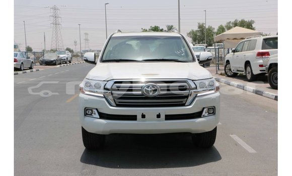 Buy Import Toyota Land Cruiser White Car in Import - Dubai in Attapeu Province Buy Import Toyota Land Cruiser White Car in Import - Dubai in Attapeu Province