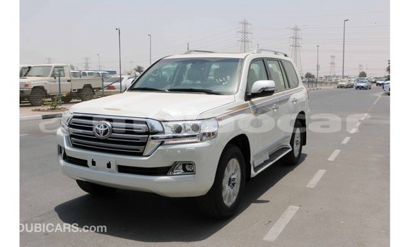 Buy Import Toyota Land Cruiser White Car in Import - Dubai in Attapeu Province Buy Import Toyota Land Cruiser White Car in Import - Dubai in Attapeu Province