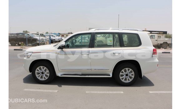 Buy Import Toyota Land Cruiser White Car in Import - Dubai in Attapeu Province Buy Import Toyota Land Cruiser White Car in Import - Dubai in Attapeu Province