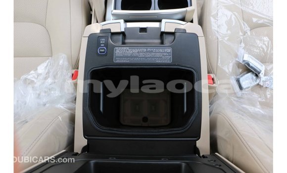 Buy Import Toyota Land Cruiser White Car in Import - Dubai in Attapeu Province Buy Import Toyota Land Cruiser White Car in Import - Dubai in Attapeu Province