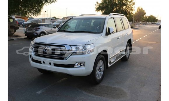 Buy Import Toyota Land Cruiser White Car in Import - Dubai in Attapeu Province Buy Import Toyota Land Cruiser White Car in Import - Dubai in Attapeu Province