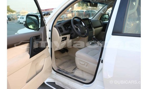 Buy Import Toyota Land Cruiser White Car in Import - Dubai in Attapeu Province Buy Import Toyota Land Cruiser White Car in Import - Dubai in Attapeu Province