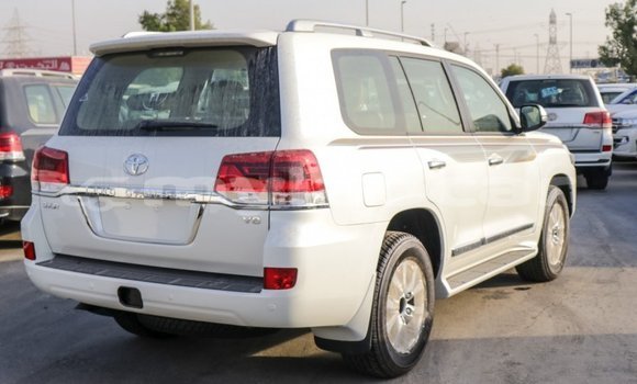 Buy Import Toyota Land Cruiser White Car in Import - Dubai in Attapeu Province Buy Import Toyota Land Cruiser White Car in Import - Dubai in Attapeu Province