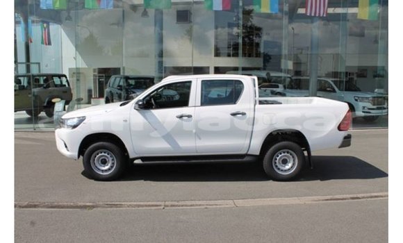 Buy Import Toyota Hilux White Car in Import - Dubai in Attapeu Province Buy Import Toyota Hilux White Car in Import - Dubai in Attapeu Province