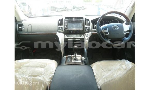 Buy Import Toyota Land Cruiser Other Car in Import - Dubai in Attapeu Province Buy Import Toyota Land Cruiser Other Car in Import - Dubai in Attapeu Province