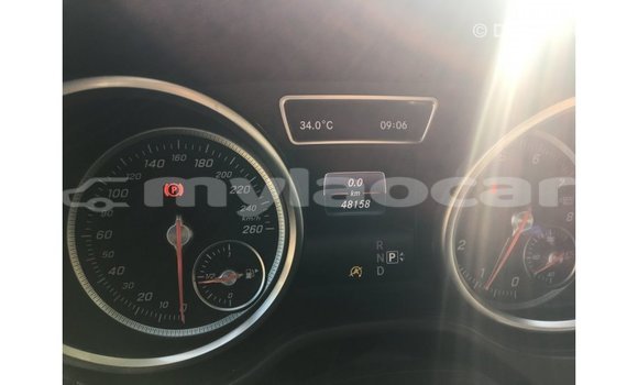 Buy Import Mercedes-Benz GLE White Car in Import - Dubai in Attapeu Province