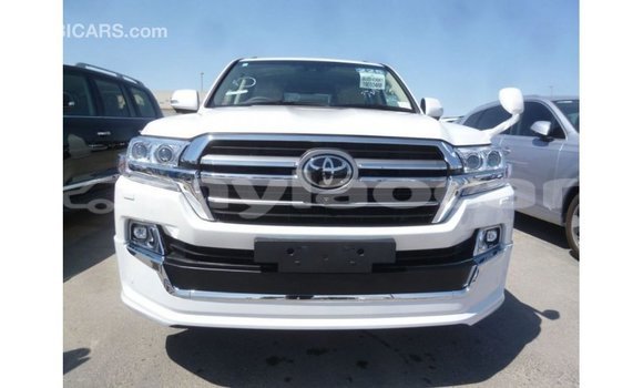 ຊື້ ການ ນຳ ເຂົ້າ Toyota Land Cruiser White ລົດ ໃນ Import - Dubai ໃນ Attapeu Province ຊື້ ການ ນຳ ເຂົ້າ Toyota Land Cruiser White ລົດ ໃນ Import - Dubai ໃນ Attapeu Province