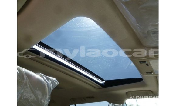 ຊື້ ການ ນຳ ເຂົ້າ Toyota Land Cruiser White ລົດ ໃນ Import - Dubai ໃນ Attapeu Province ຊື້ ການ ນຳ ເຂົ້າ Toyota Land Cruiser White ລົດ ໃນ Import - Dubai ໃນ Attapeu Province