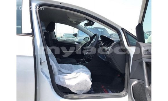 Buy Import Volkswagen Golf White Car in Import - Dubai in Attapeu Province Buy Import Volkswagen Golf White Car in Import - Dubai in Attapeu Province