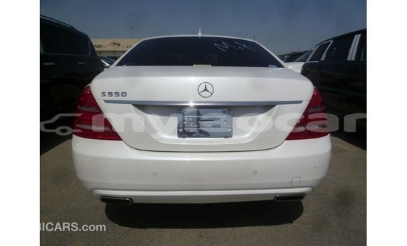 Buy Import Mercedes-Benz 190 (W201) White Car in Import - Dubai in Attapeu Province Buy Import Mercedes-Benz 190 (W201) White Car in Import - Dubai in Attapeu Province