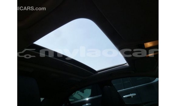 Buy Import Mercedes-Benz 190 (W201) White Car in Import - Dubai in Attapeu Province Buy Import Mercedes-Benz 190 (W201) White Car in Import - Dubai in Attapeu Province